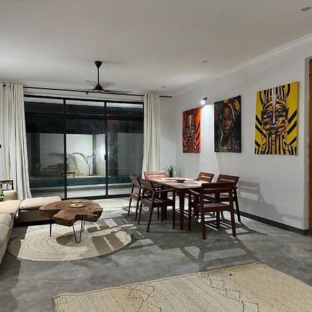 Natural Garden Boutique Hotel ジャンビアニ エクステリア 写真