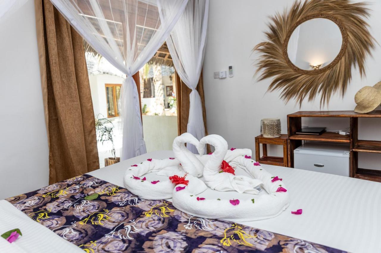 Natural Garden Boutique Hotel ジャンビアニ エクステリア 写真