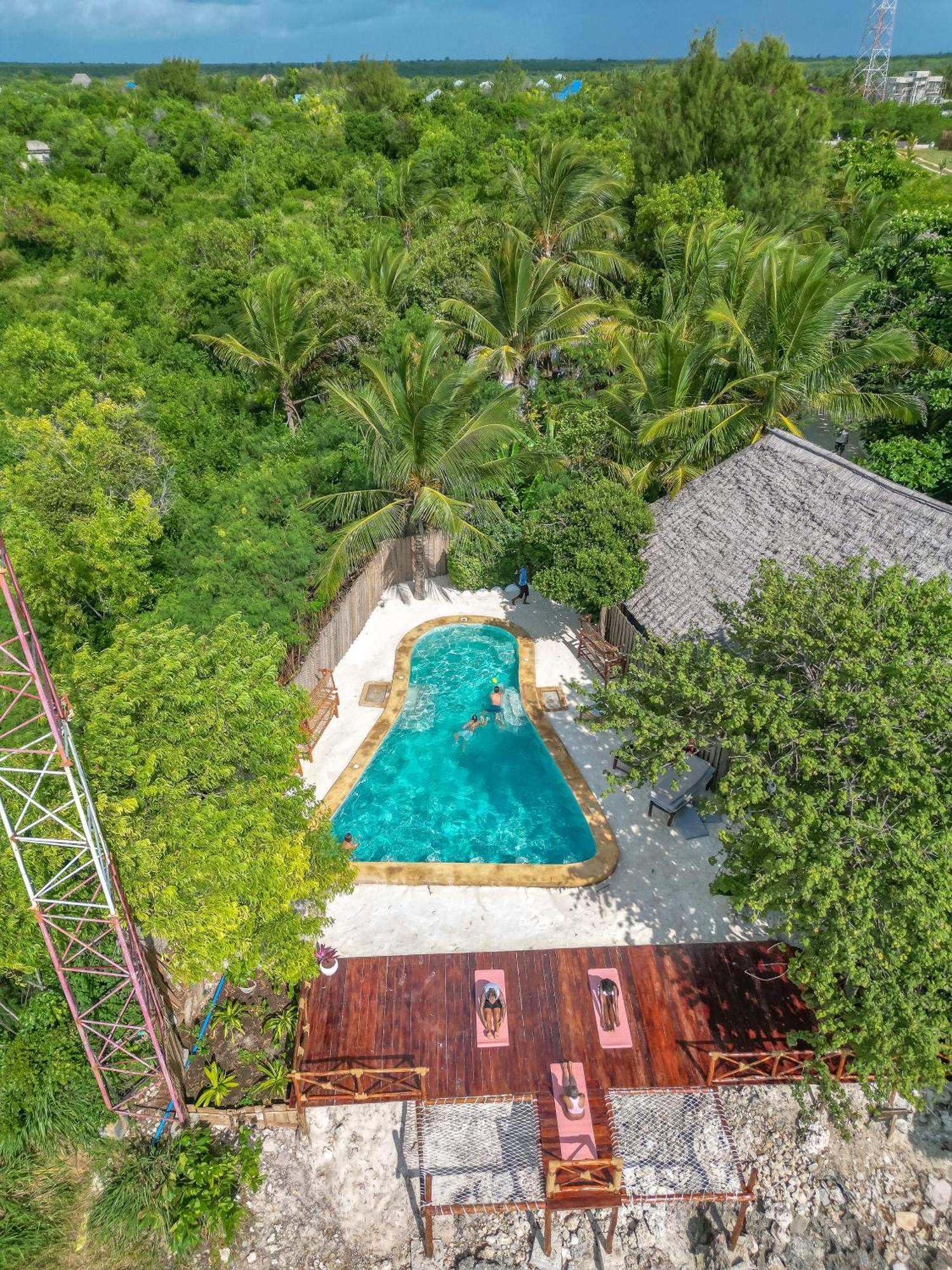 Natural Garden Boutique Hotel ジャンビアニ エクステリア 写真